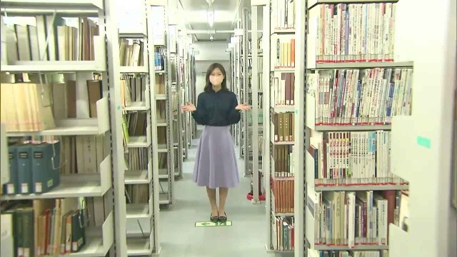 岡山県立図書館の書庫
