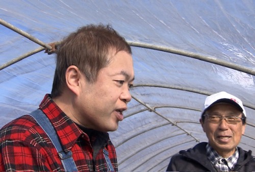 驚くハローさんと伏見部会長