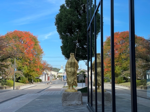 釣り人と、2本の楷の木？ | 井原市　みこみのさん