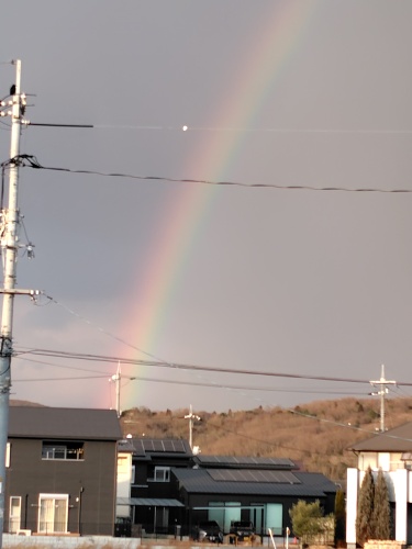 曇った空に貼り付けた様な綺麗な虹 | 瀬戸内市　野﨑さん